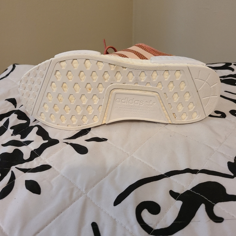 ADIDAS NMD R1 - Picture 7 of 14